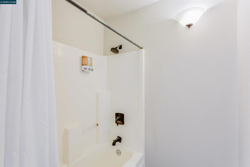 19112 Dyer Ct, Groveland, CA 95321