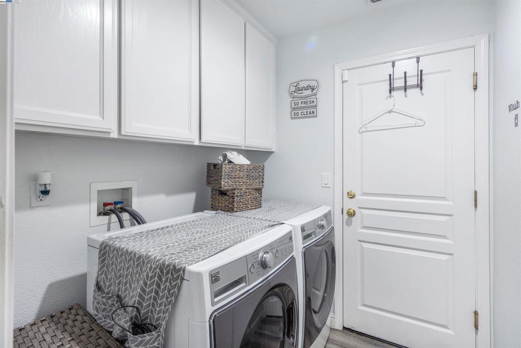 715 Bobcat Ln, Manteca, CA 95336