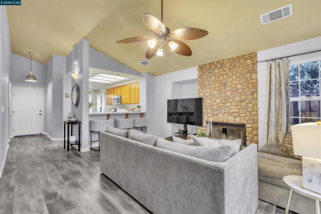 2086 2086 Homecoming Way, Brentwood (CC), CA 94513