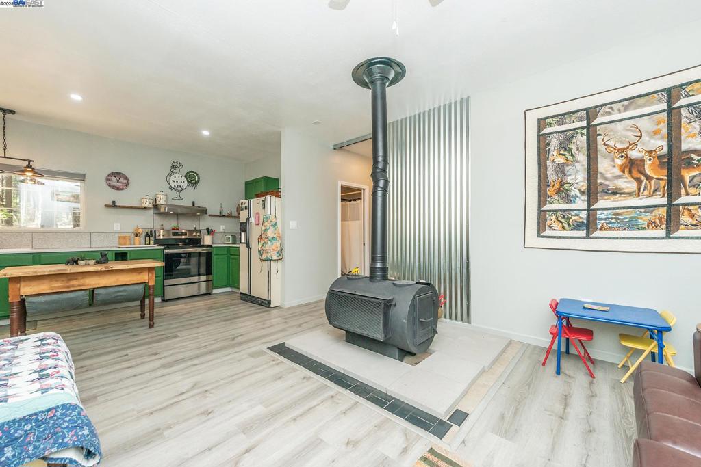 1371 Eagle Creek Loop Rd, Coffee, CA 96091