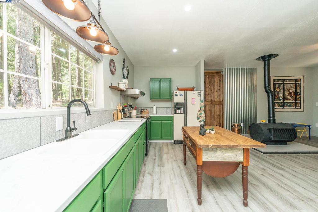 1371 Eagle Creek Loop Rd, Coffee, CA 96091