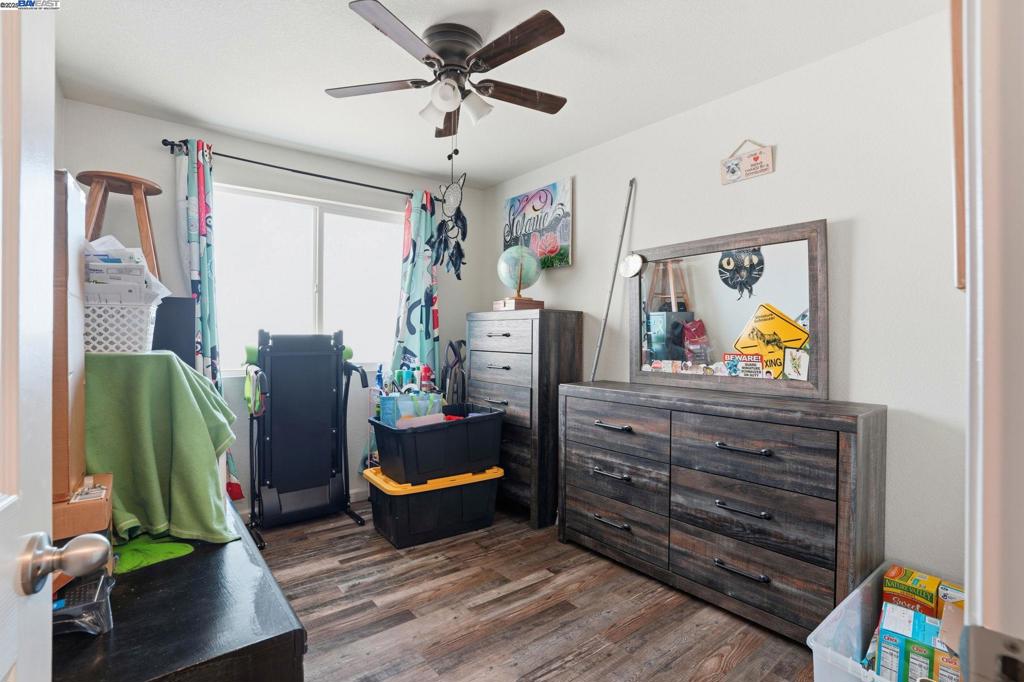 296 Dena Ct, Merced, CA 95341