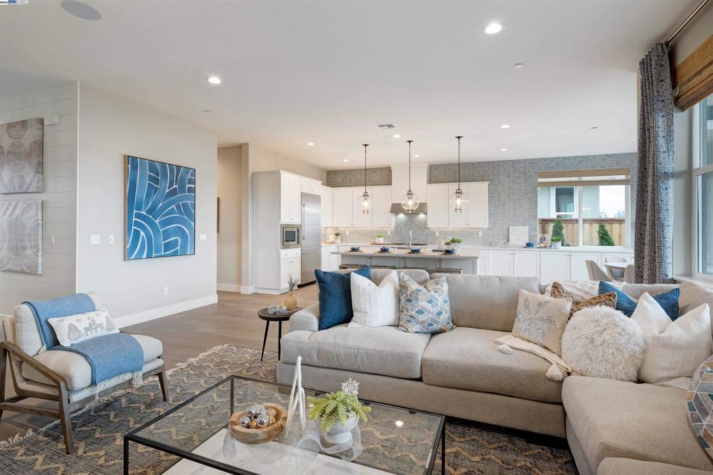 1371 Crescent Avenue, Manteca, CA 95336