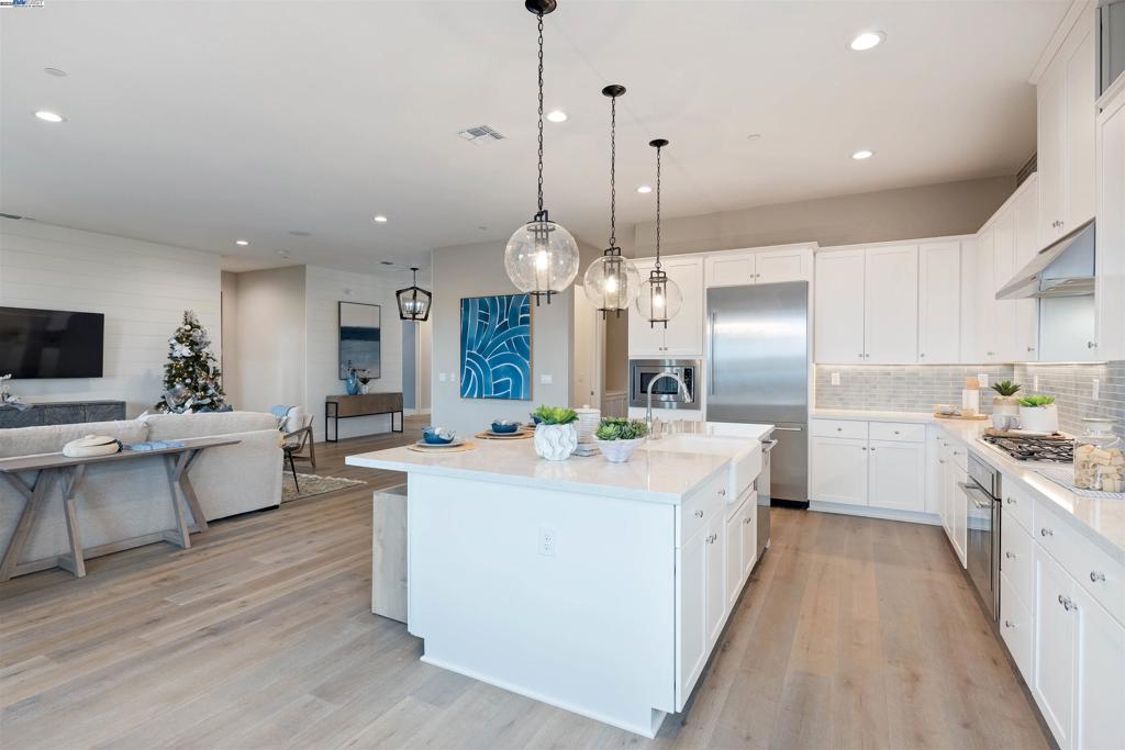 1371 Crescent Avenue, Manteca, CA 95336