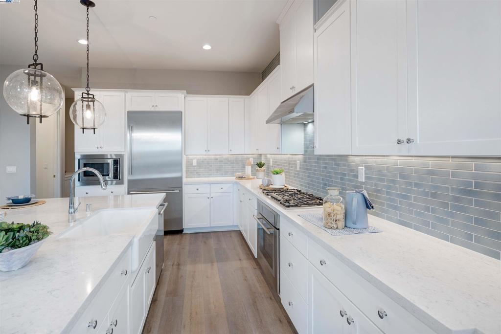 1371 Crescent Avenue, Manteca, CA 95336