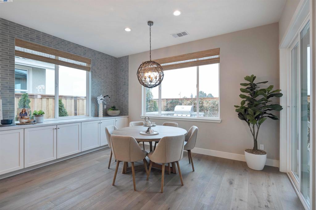 1371 Crescent Avenue, Manteca, CA 95336