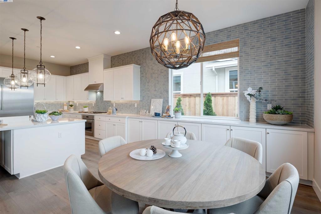 1371 Crescent Avenue, Manteca, CA 95336