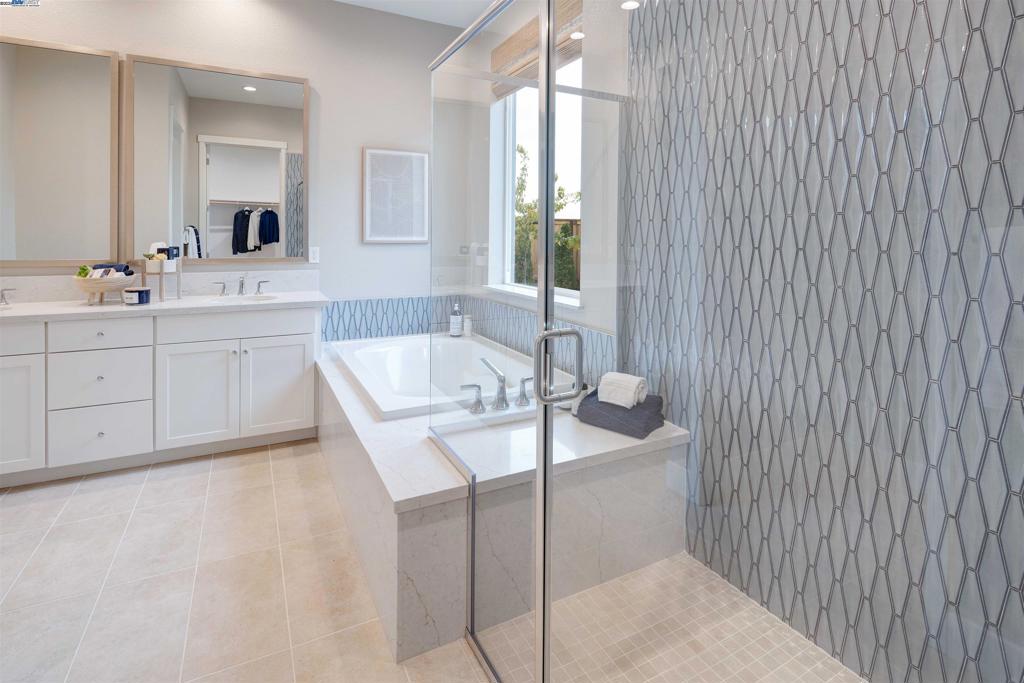 1371 Crescent Avenue, Manteca, CA 95336