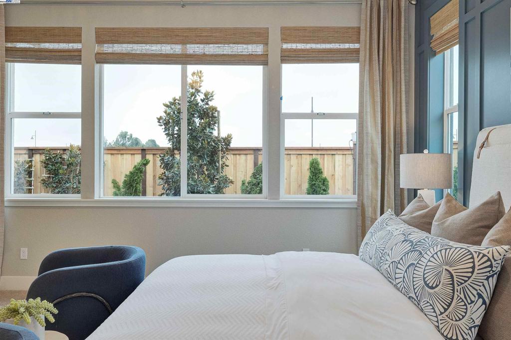 1371 Crescent Avenue, Manteca, CA 95336