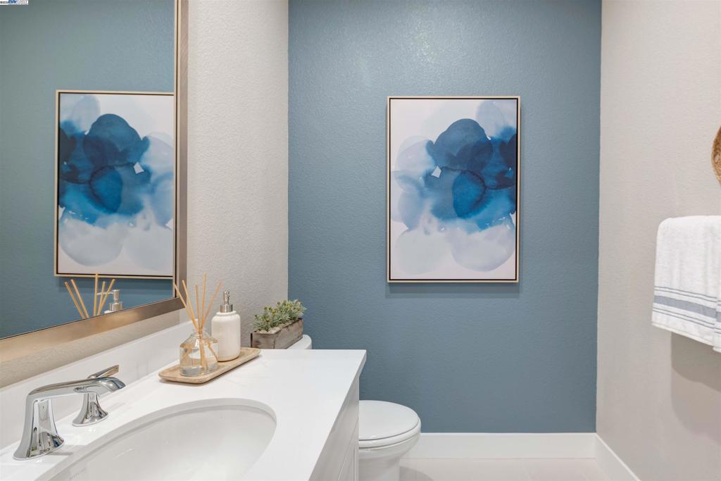 1371 Crescent Avenue, Manteca, CA 95336