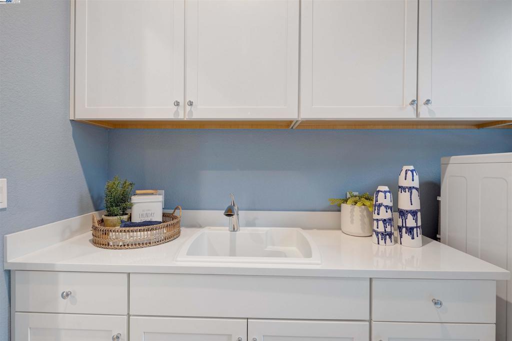 1371 Crescent Avenue, Manteca, CA 95336