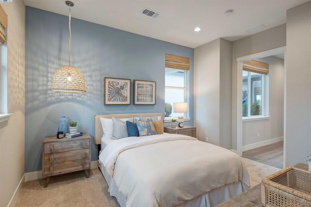 1371 Crescent Avenue, Manteca, CA 95336