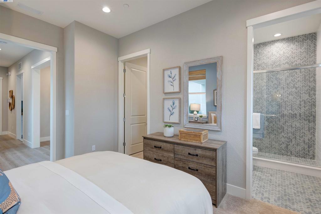 1371 Crescent Avenue, Manteca, CA 95336