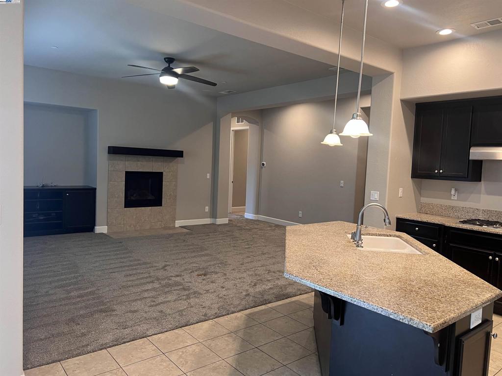 1110 Clearwater Creek Blvd, Manteca, CA 95336