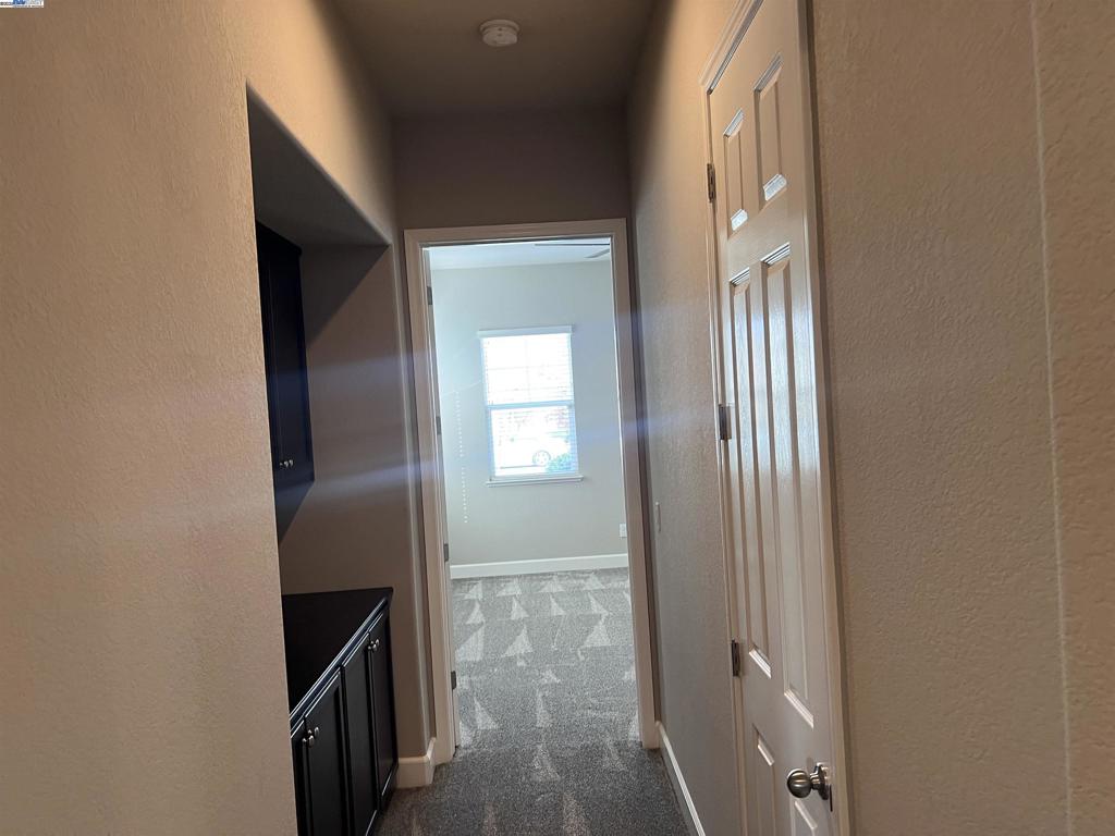 1110 Clearwater Creek Blvd, Manteca, CA 95336