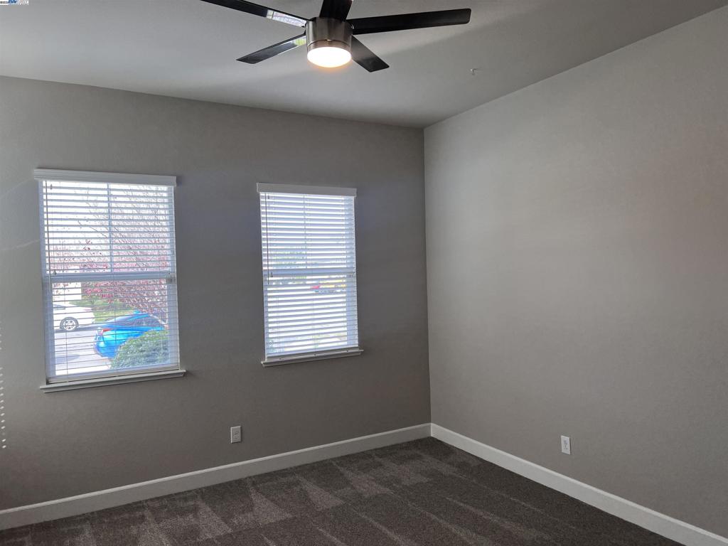 1110 Clearwater Creek Blvd, Manteca, CA 95336