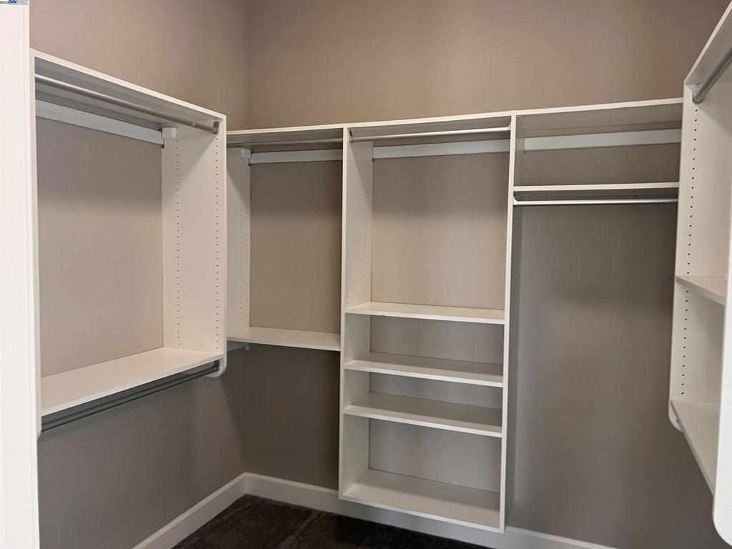 1110 Clearwater Creek Blvd, Manteca, CA 95336