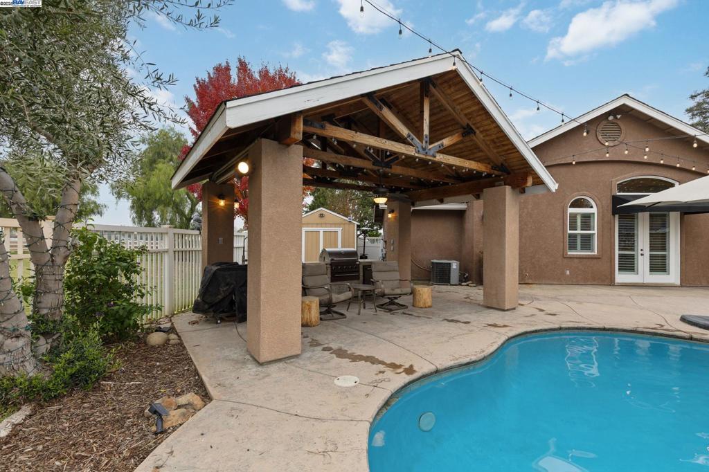 4719 Faith Home Rd, Ceres, CA 95307