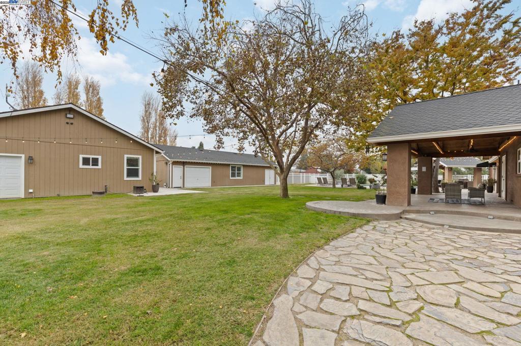 4719 Faith Home Rd, Ceres, CA 95307