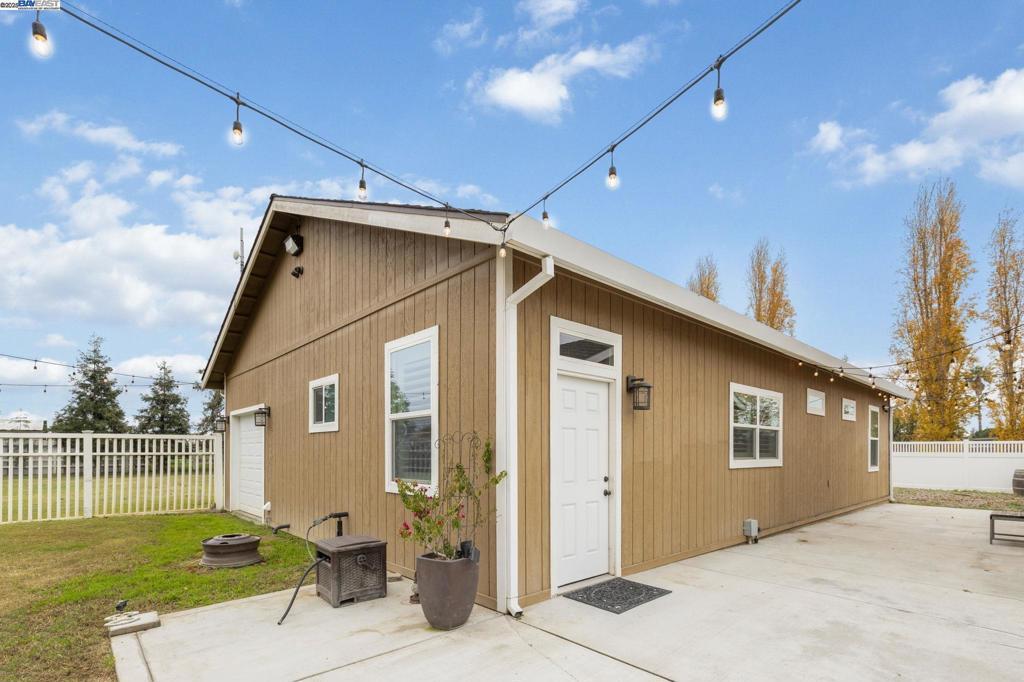 4719 Faith Home Rd, Ceres, CA 95307