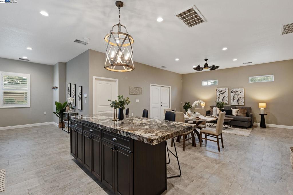 4719 Faith Home Rd, Ceres, CA 95307