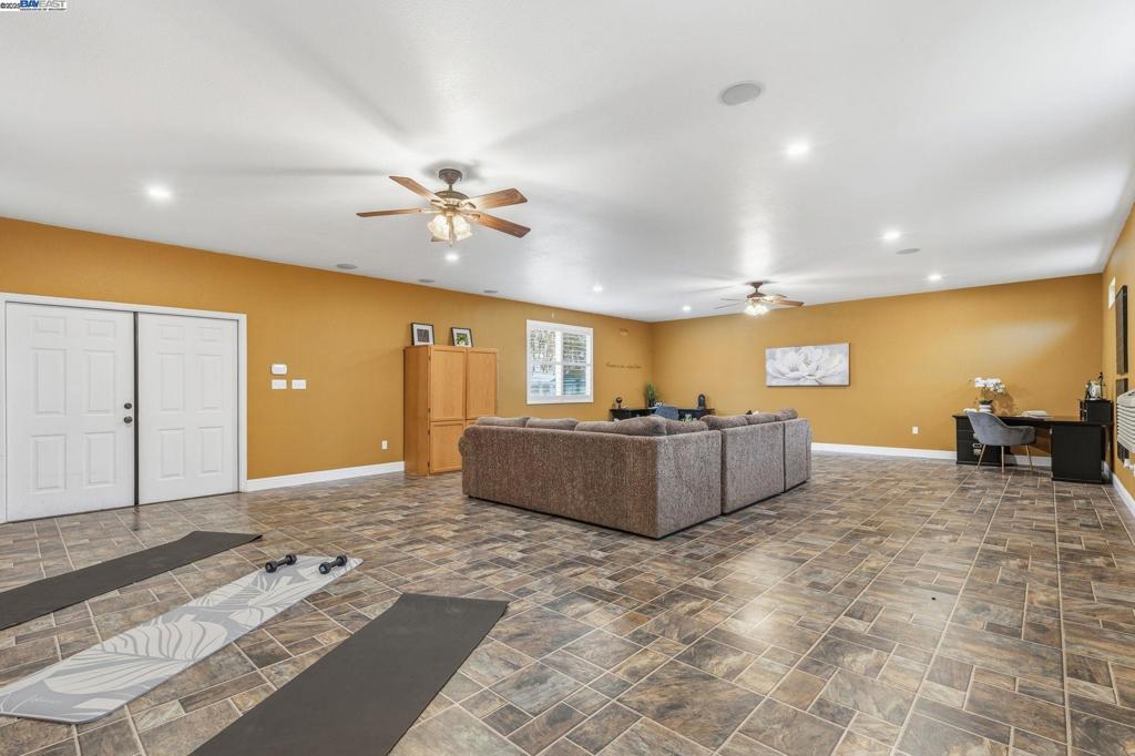 4719 Faith Home Rd, Ceres, CA 95307