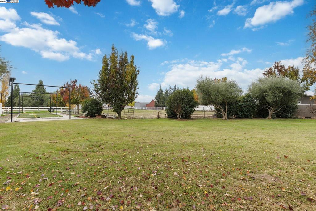 4719 Faith Home Rd, Ceres, CA 95307