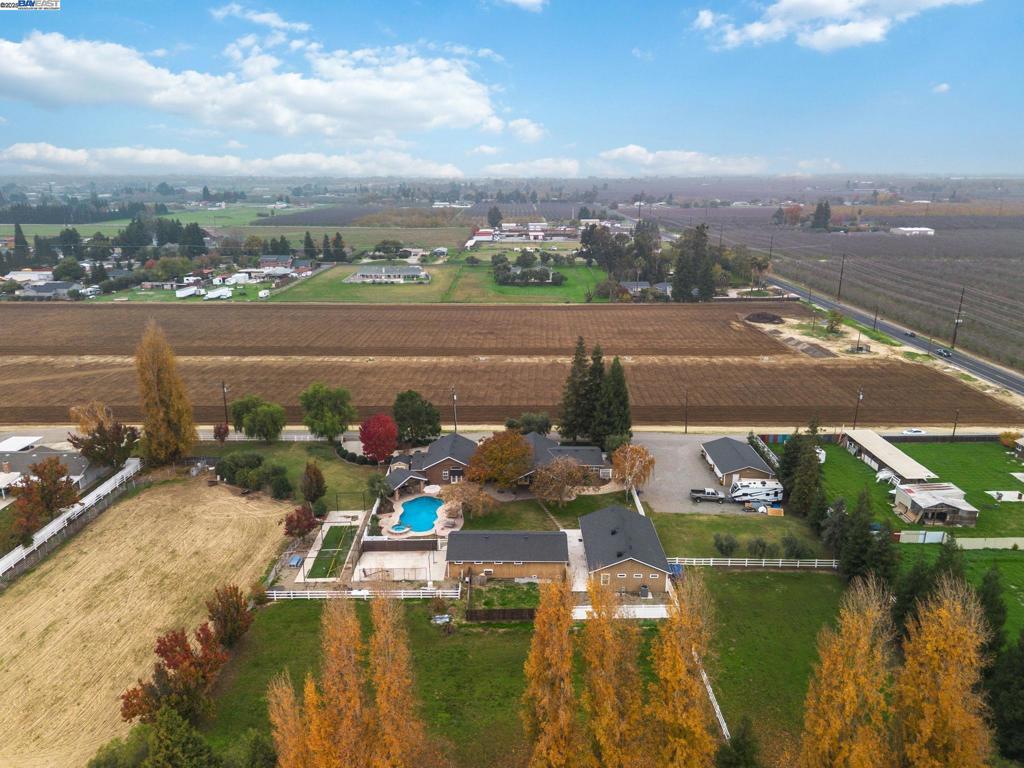 4719 Faith Home Rd, Ceres, CA 95307