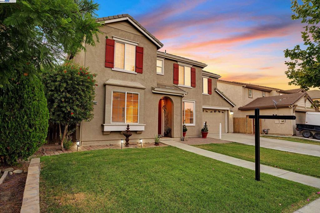 1419 Nubian St, Patterson, CA 95363