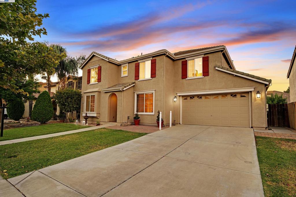 1419 Nubian St, Patterson, CA 95363