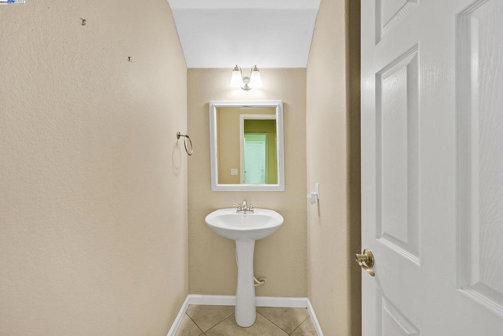 1419 Nubian St, Patterson, CA 95363