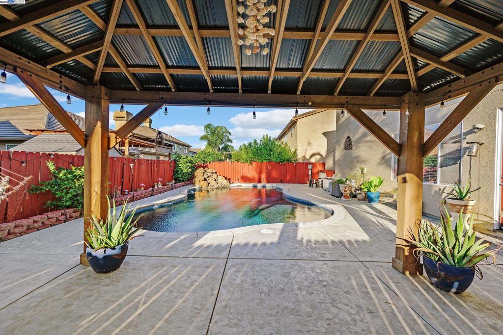 1419 Nubian St, Patterson, CA 95363