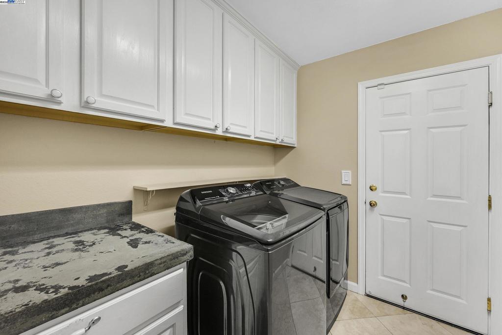 1419 Nubian St, Patterson, CA 95363