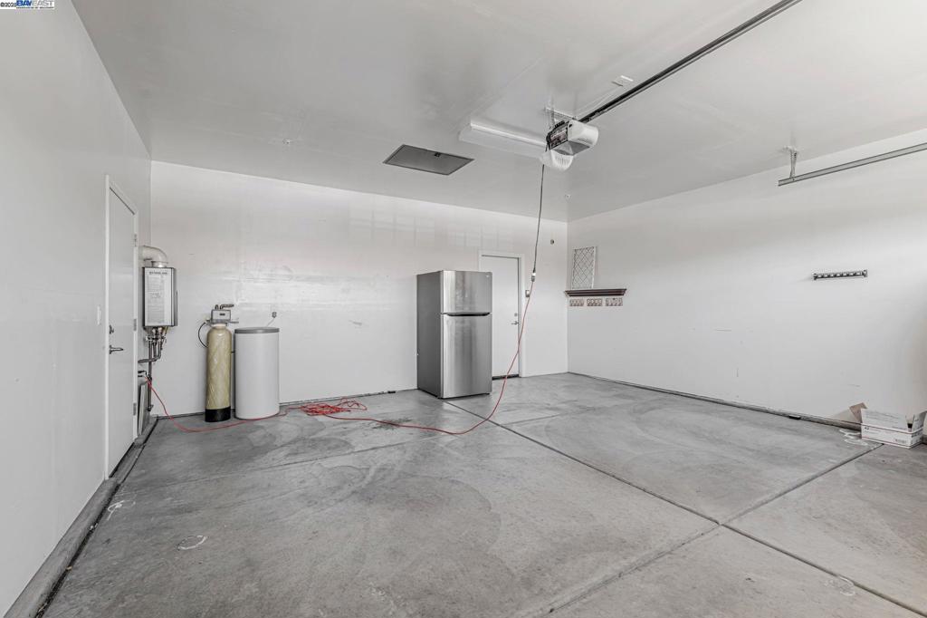 2491 Redbud Way, Manteca, CA 95336