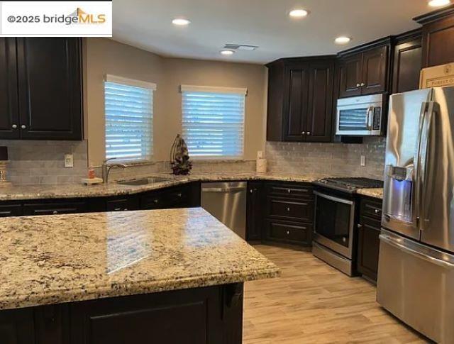 1740 S Teddy ST, Visalia, CA 93277