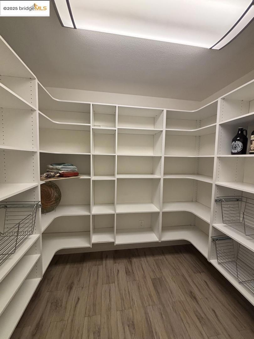 1740 S Teddy ST, Visalia, CA 93277