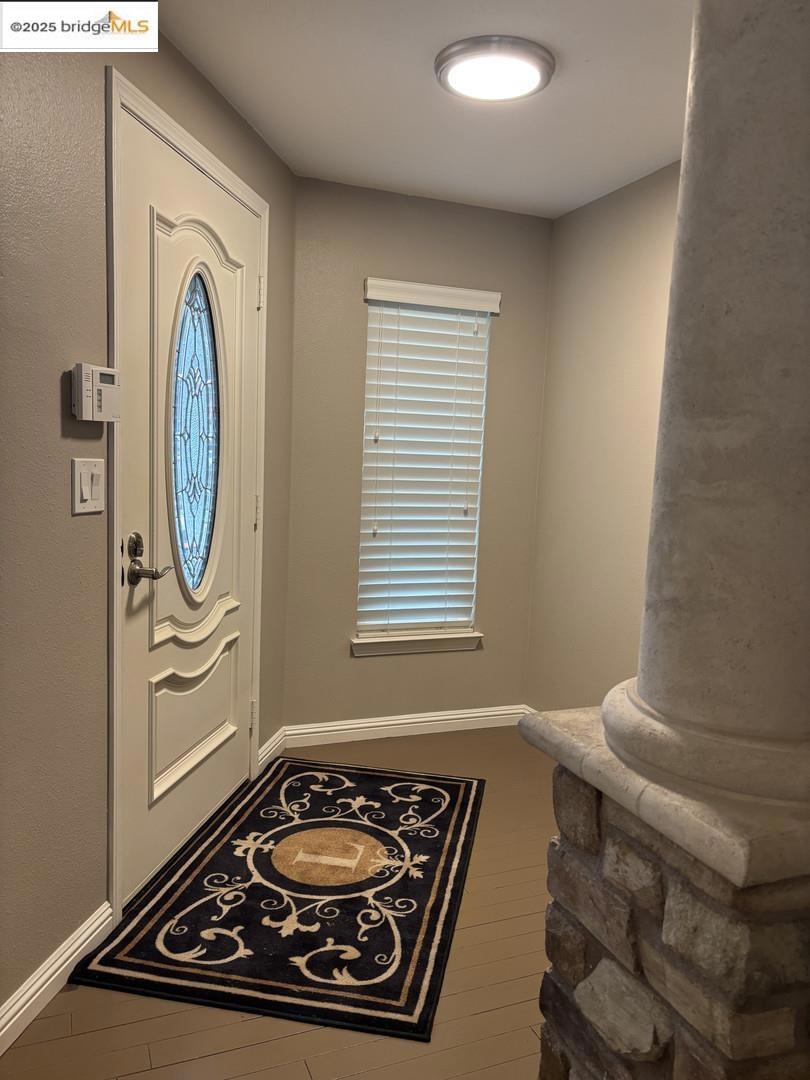 1740 S Teddy ST, Visalia, CA 93277