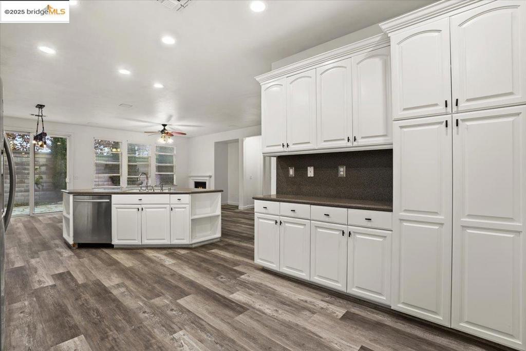 2324 Mendocino Dr, Oakdale, CA 95361