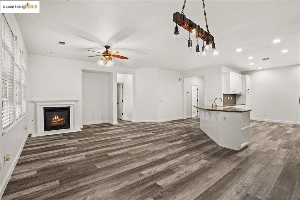 2324 Mendocino Dr, Oakdale, CA 95361