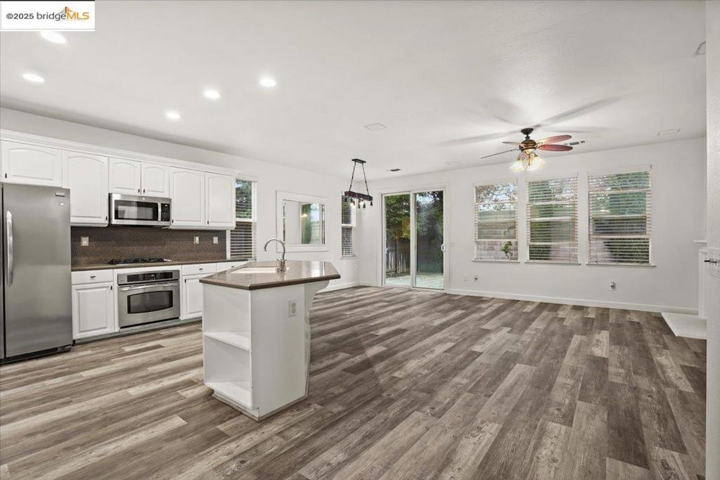 2324 Mendocino Dr, Oakdale, CA 95361