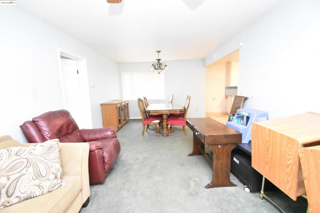 123 S Washington Ave, Manteca, CA 95336