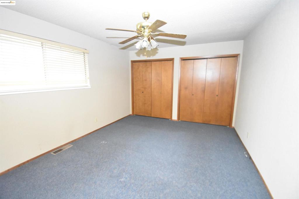 123 S Washington Ave, Manteca, CA 95336