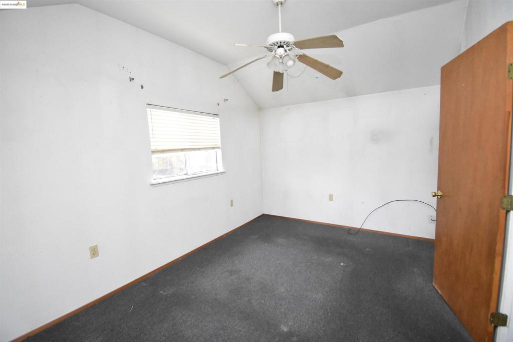 123 S Washington Ave, Manteca, CA 95336