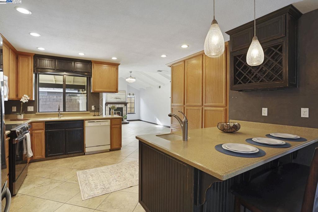 1312 Wylmawood Ln, Modesto, CA 95355