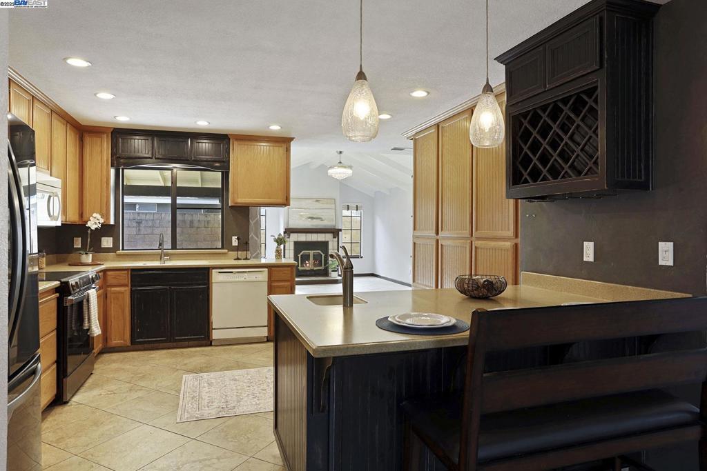 1312 Wylmawood Ln, Modesto, CA 95355