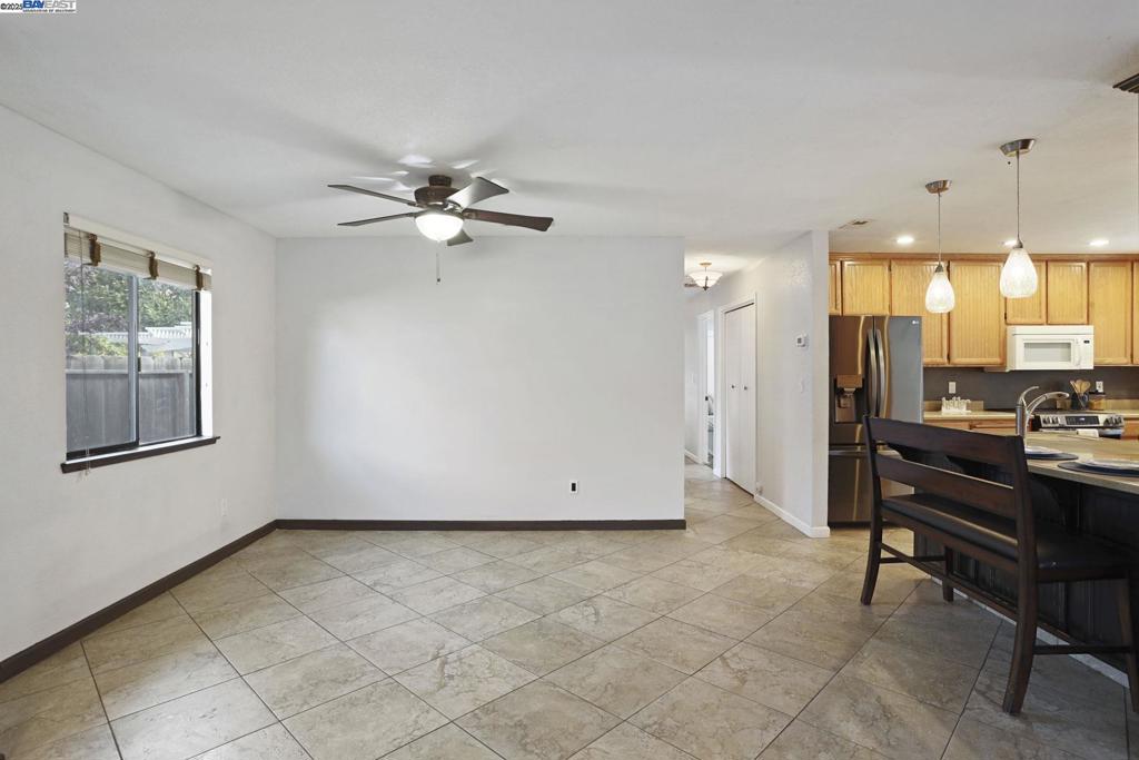 1312 Wylmawood Ln, Modesto, CA 95355