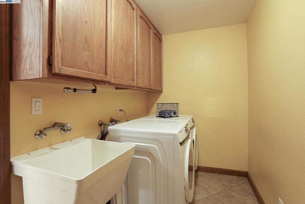 1312 Wylmawood Ln, Modesto, CA 95355