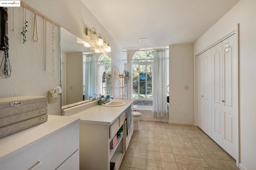 18035 Woodham Carne Rd, Sonora, CA 95370