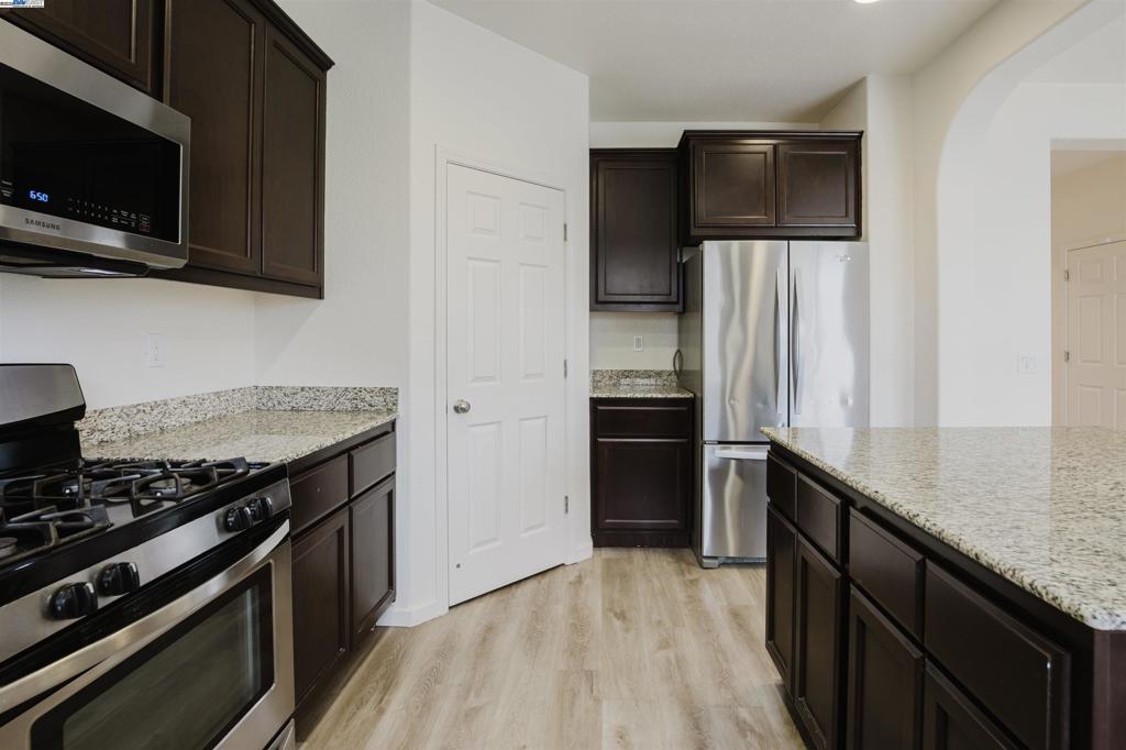 941 Haycastle Ct, Newman, CA 95360