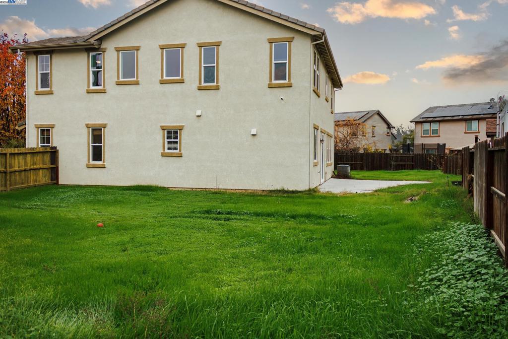 941 Haycastle Ct, Newman, CA 95360